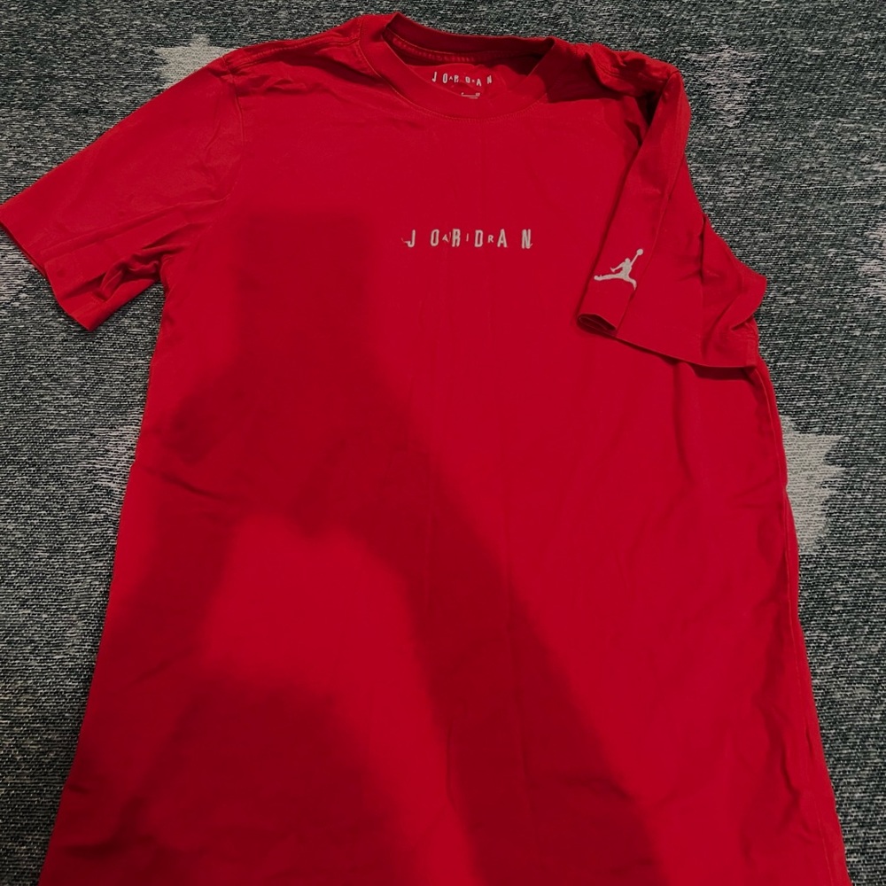 Jordan shirt  size : small